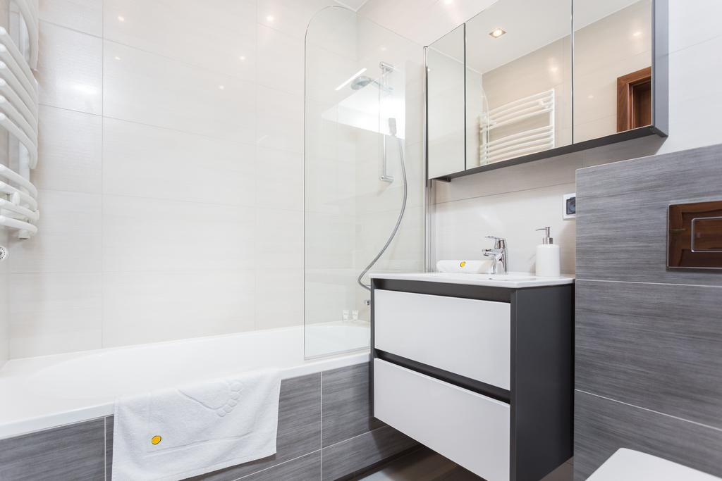 Self Check - In 24H Near Tauron Arena Apartments By Inpoint คราคูฟ ภายนอก รูปภาพ